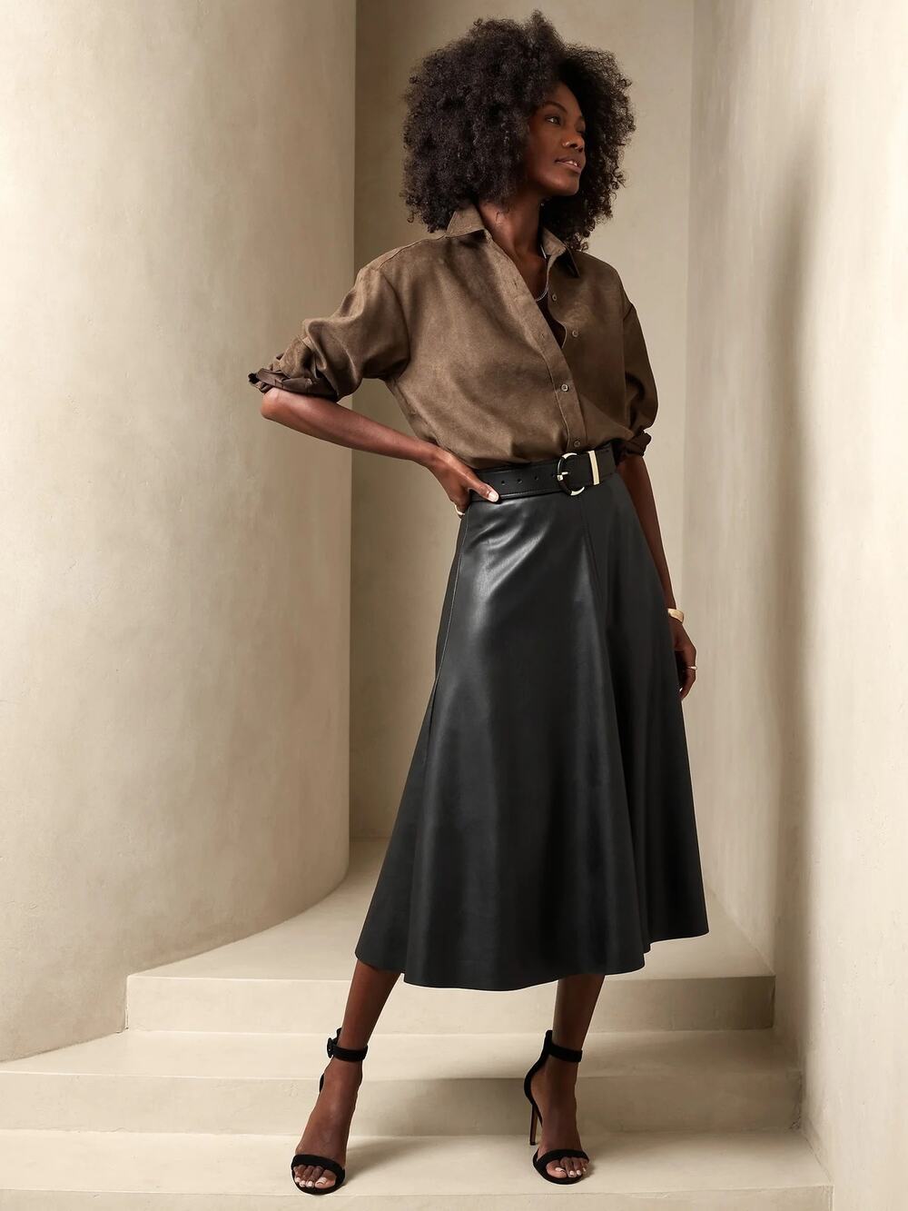 Banana Republic Vegan Leather midi skirt size 8